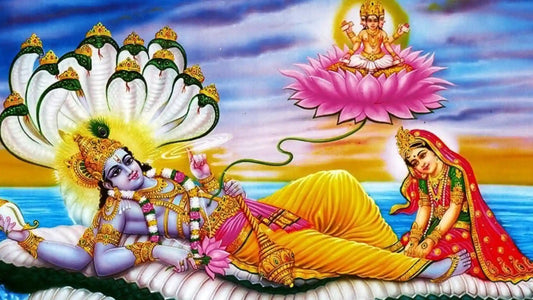 Shri Lakshminarayana Aarti Featuring Lord Vishnu and Goddess Lakshmi in a Serene Scene