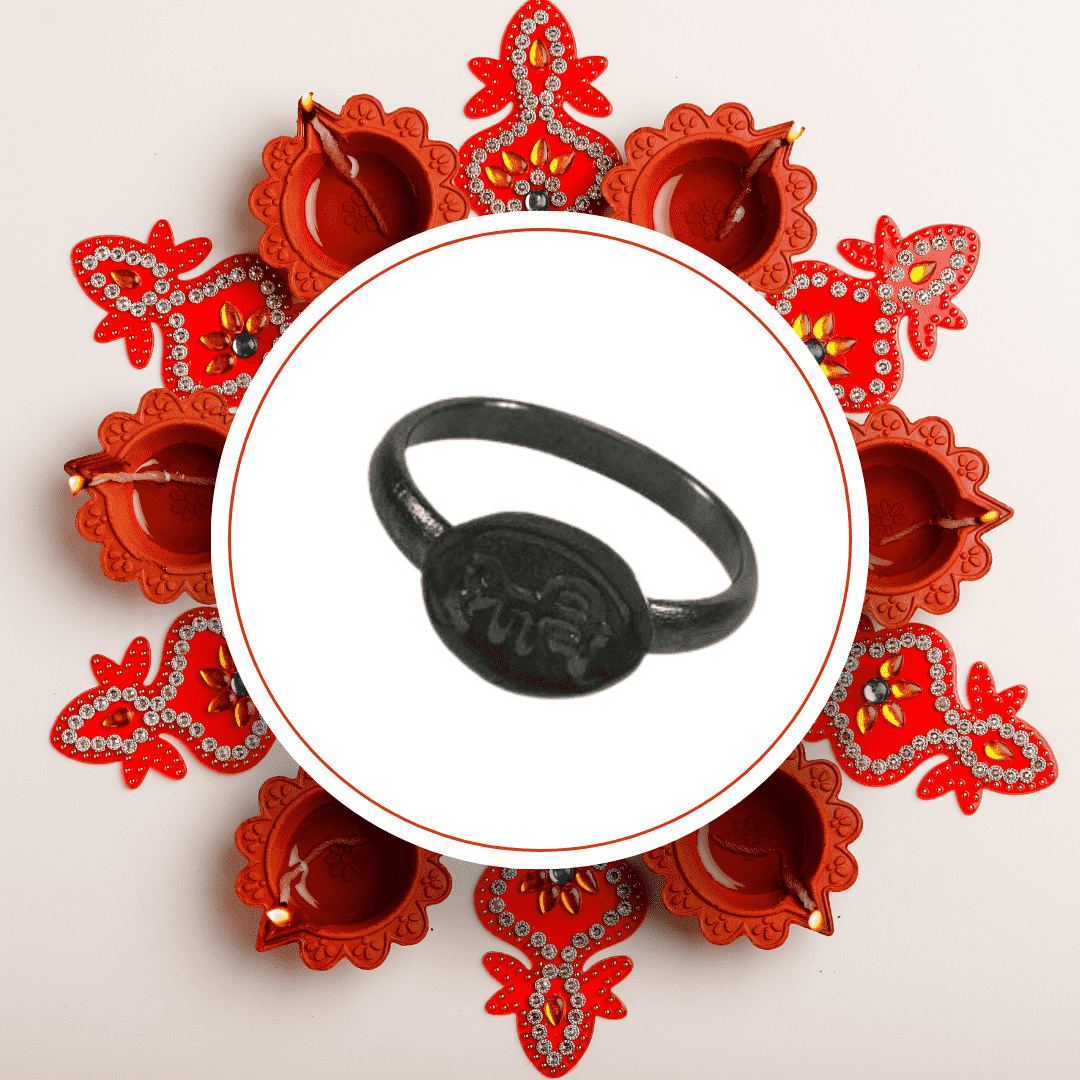 Black Horse Shoe Iron ring with a traditional design for unique jewelry style